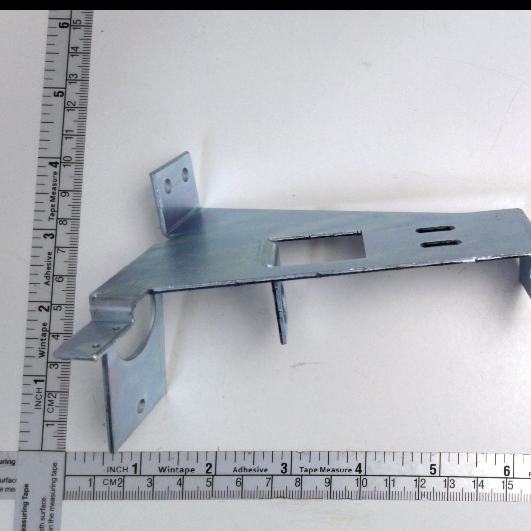 Bracket-spin lamp actuator switch