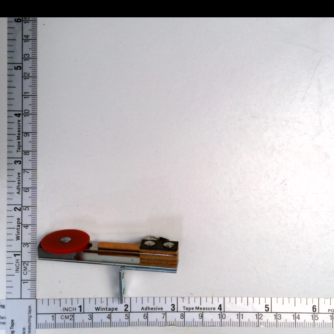 ROUND STAND UP TARGET- RED   A-9270