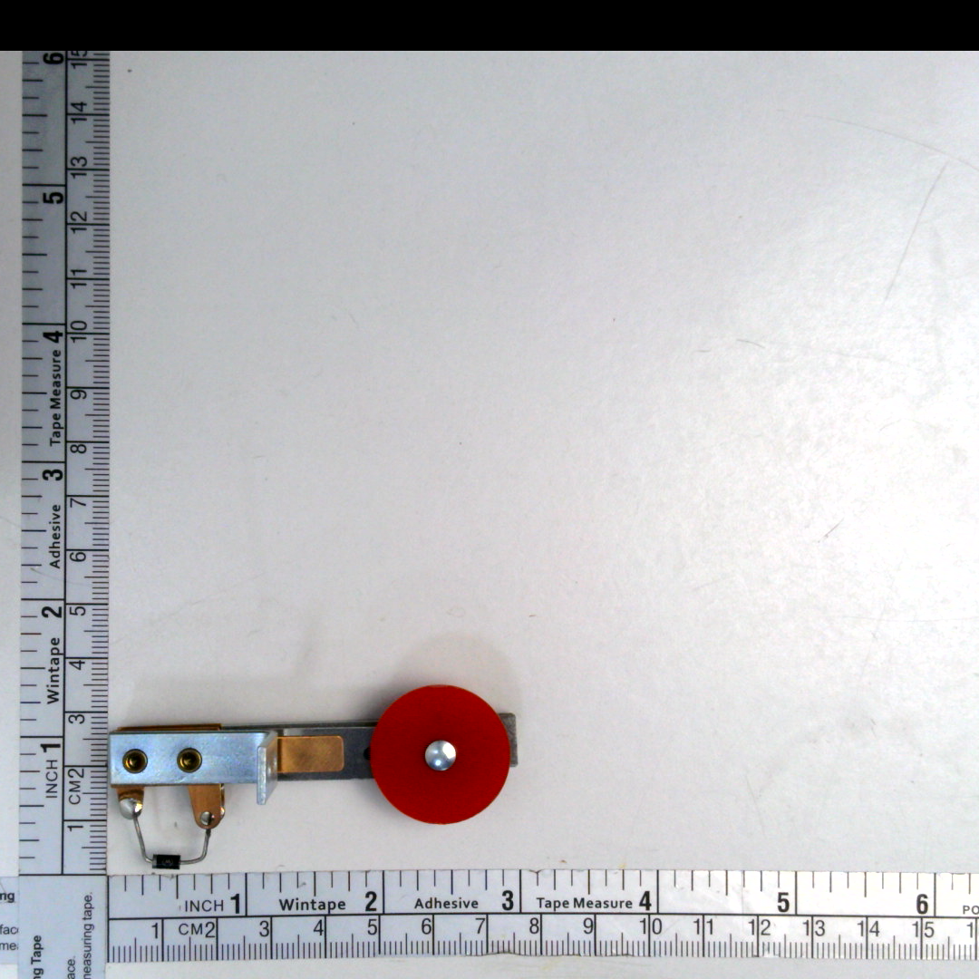 ROUND STAND UP TARGET - RED   A-9618